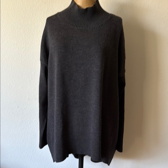 Eileen Fisher sz M 100% merino wool mock turtleneck charcoal sweater great cond - Picture 1 of 7